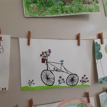 učenci 3. a so izdelovali maketo šole in risali (MŠ Primož Trubar) 3